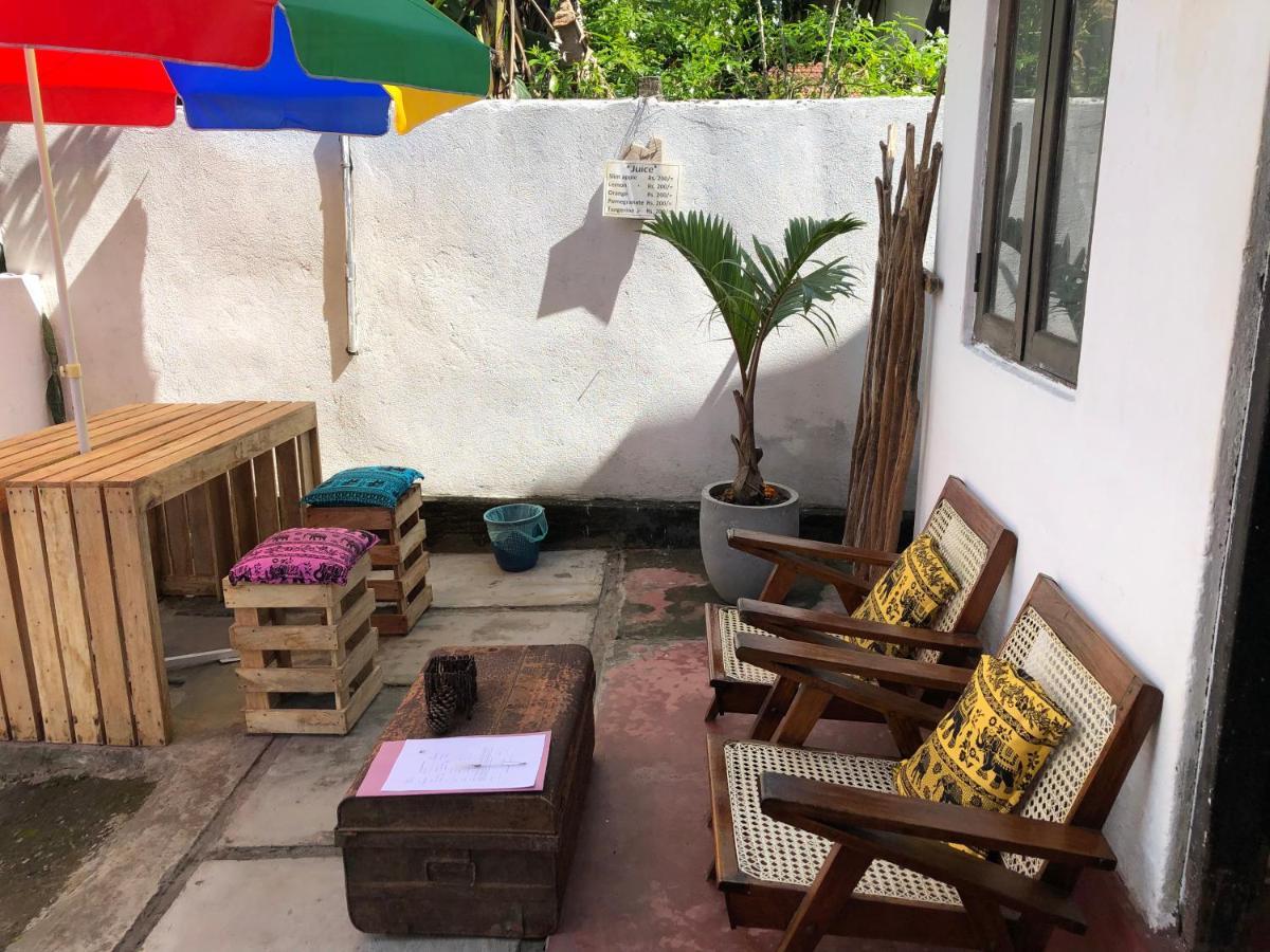 Haus 35 Panzió Weligama Kültér fotó